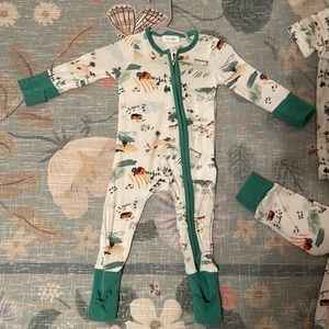 Angel Dear Farm Scene Sleeper